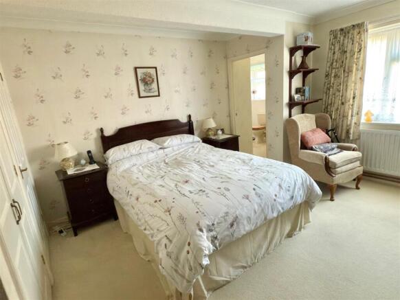 BED 1.jpg