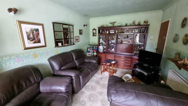 EXTENDED LOUNGE