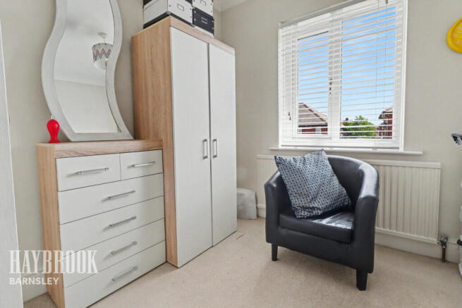 3 bed Semi-Detached for sale Image 12