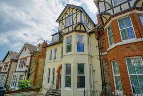 Second Floor Flat 7, 28, Chapel Park Road, St Leonards-on-sea TN37 6HU
