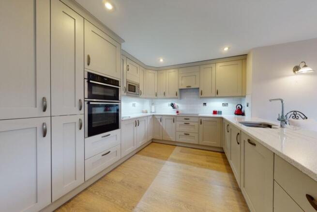 Kitchen / Breakfast Room