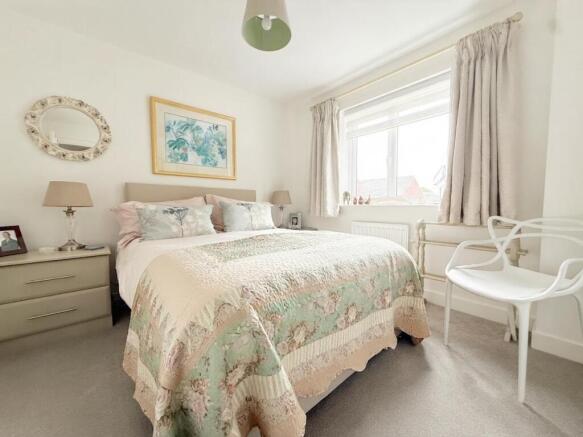 3 bed Semi-Detached for sale Image 6