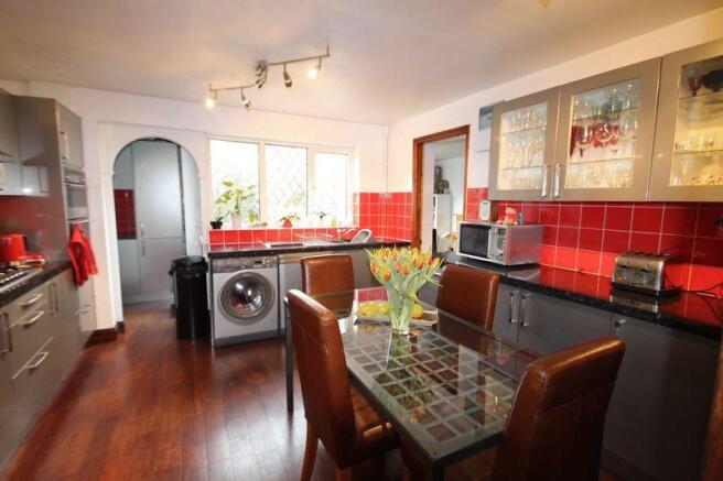 Kitchen/Dining...