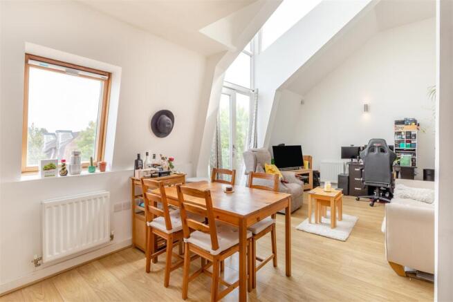 Lounge/Kitchen