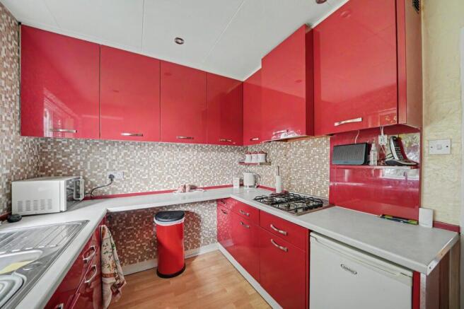 3 bed Semi-Detached for sale Image 9