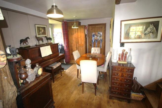4 bed Barn Conversion for sale Image 7