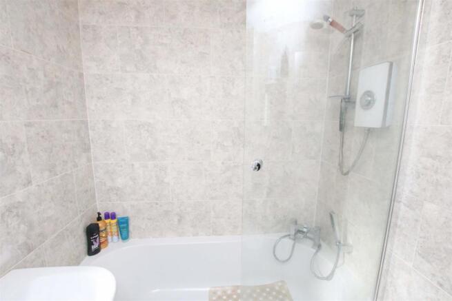 CONTEMPORARY BATHROOM