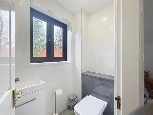 3 bed Detached for sale Image 10