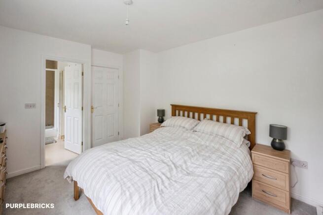 4 bed Detached for sale Image 10