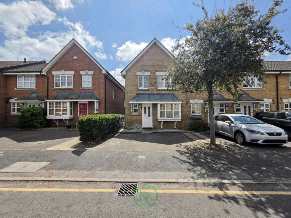 Three Bedroom End of Terrace House