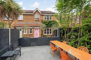 11, Shaw Road, London SE22 8DP