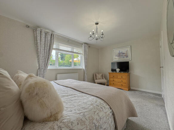 Bed 1 (2)