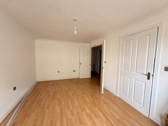 2 bed Flat to rent Image 4