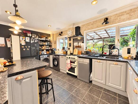 Speedwell Drive, Heswall, Wirral, CH60 photo 3