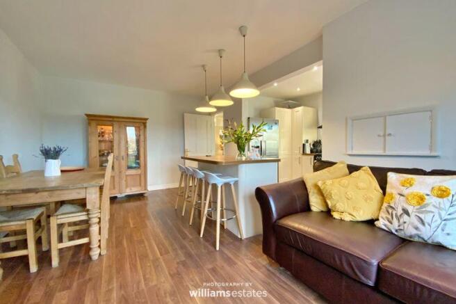 Kitchen/Family...