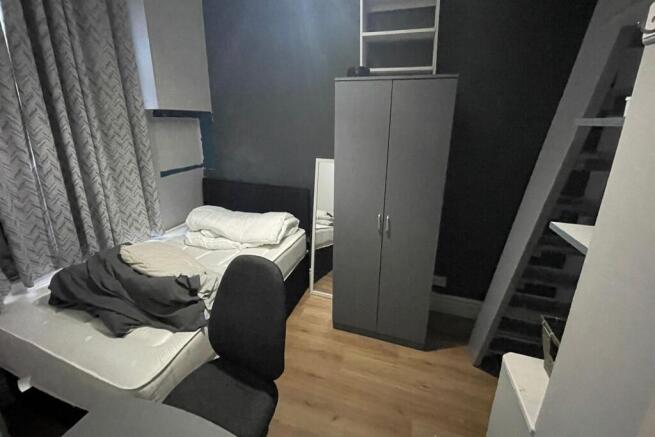 2 bed Terraced for sale Image 6
