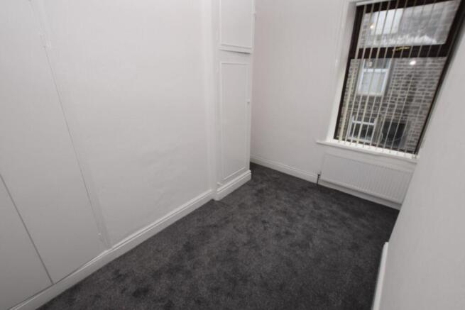 2 bed Terraced to rent Image 8