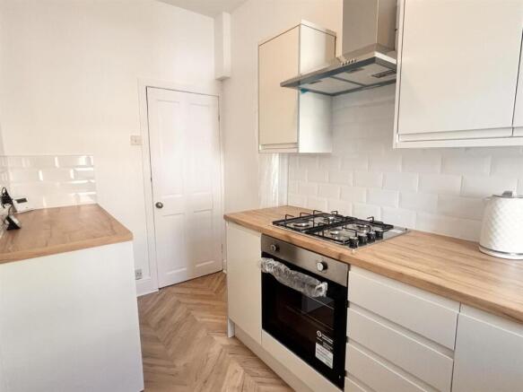 kitchen 1.jpg
