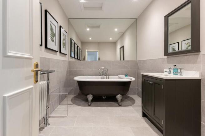 En Suite Bathroom