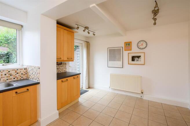 2 bed Terraced for sale Image 10