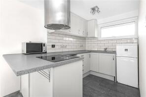 19, New Court, Chertsey Road, Addlestone KT15 2EE