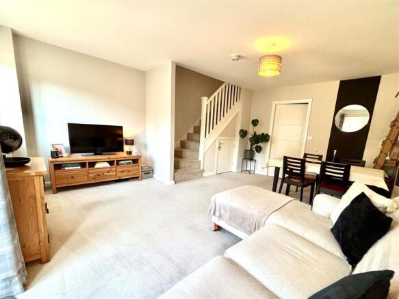 Living Room 1.jpg