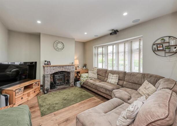 13, Deansfield Close, Brewood, Stafford, ST19 photo 4