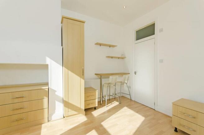 Living Area/Bedroom