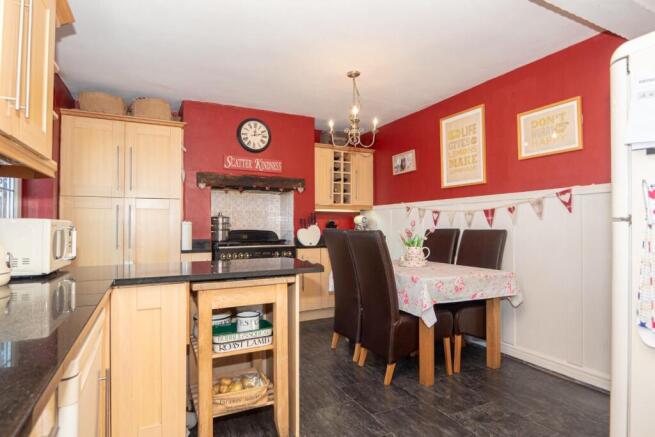 KITCHEN/DINER