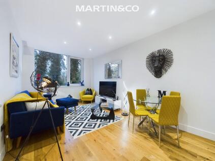 Opladen Way, Bracknell