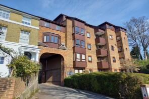 2, 65 Kingsdale Court, Tower Street, Winchester SO23 8TA