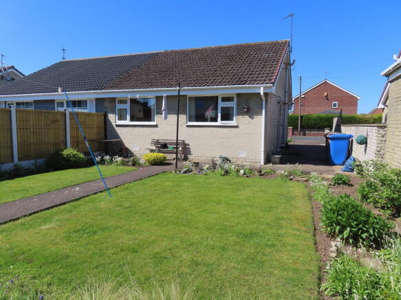 2 bed Semi-Detached Bungalow for sale Image 4