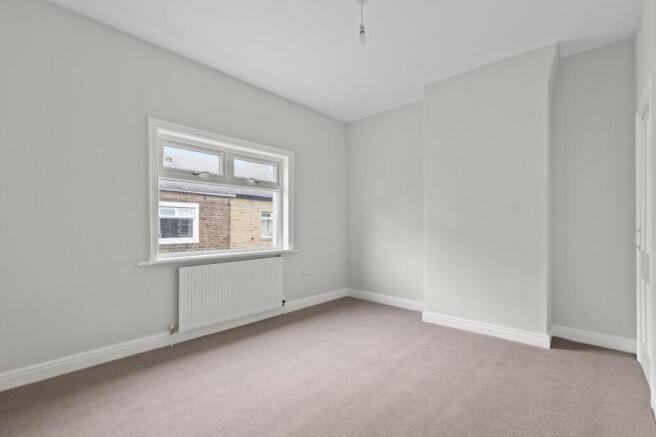 2 bed Terraced for sale Image 8