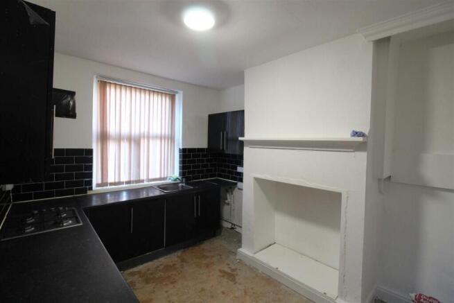 5 bed Terraced for sale Image 6