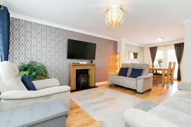 Lounge/Dining Room