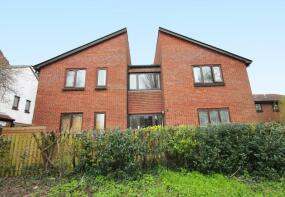 34, William Tarver Close, Warwick CV34 4UE