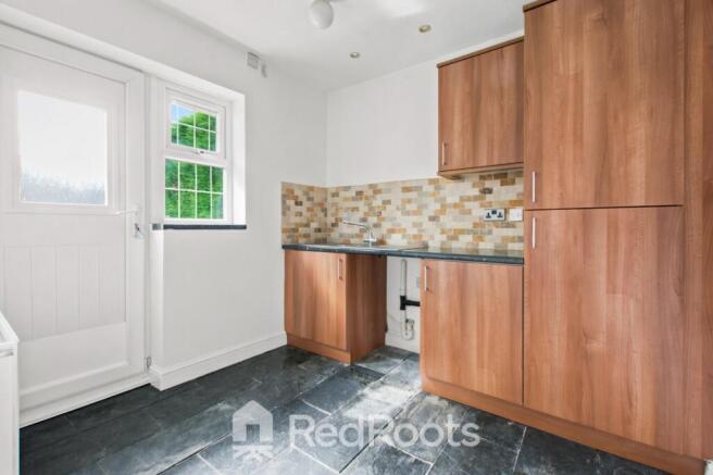 4 bed Detached to rent Image 12