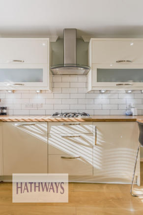 Fitted kitchen