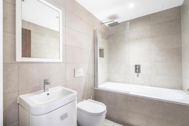 2 bed Apartment to rent Image 6