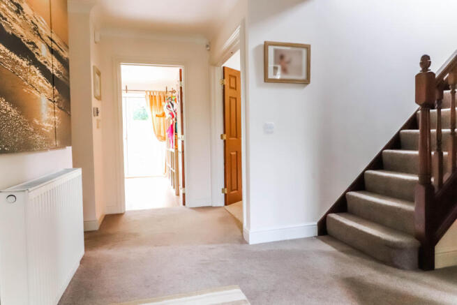 Entrance hall.JPG
