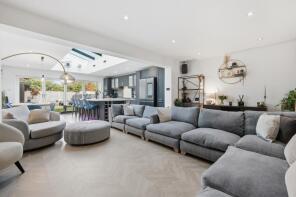 10, The Mount, Romford RM3 7LJ