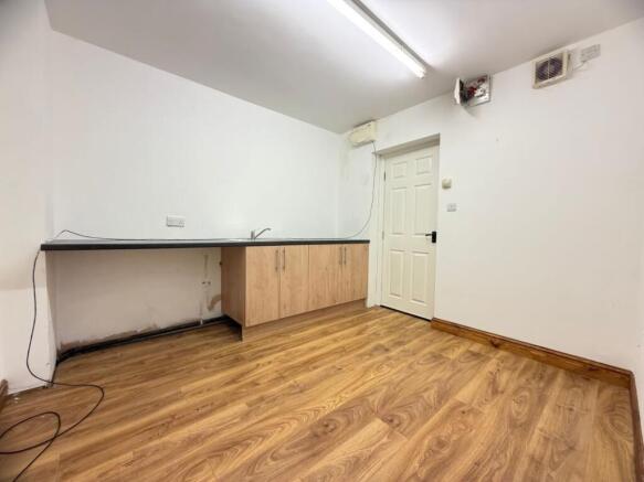 4 bed Terraced for sale Image 9