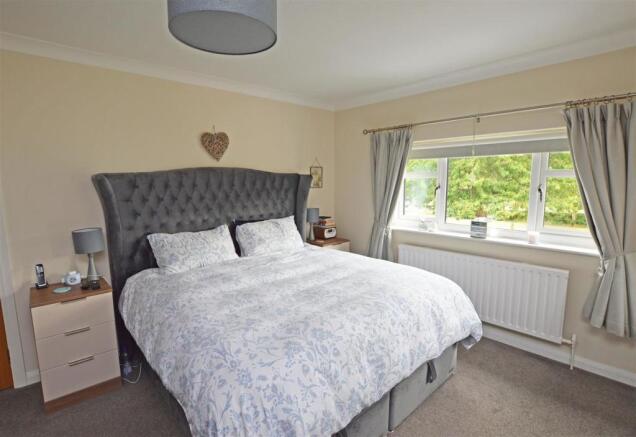 Bedroom 1.JPG
