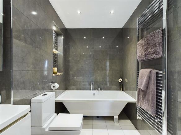 2 bed Apartment for sale Image 9