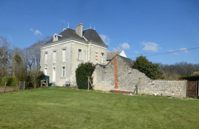 Photo 1
