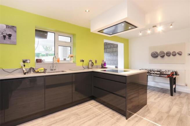 Kitchen4.jpg