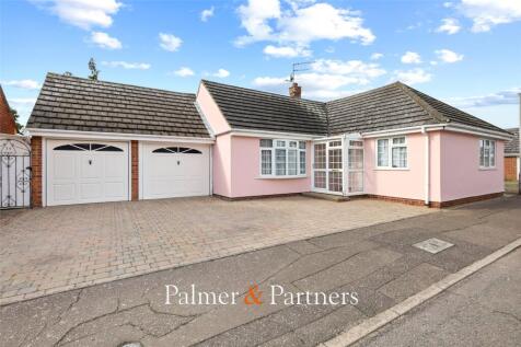 Woodfield Drive, West Mersea, Colchester, Essex, CO5