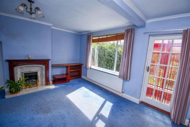 Lounge/ dining room
