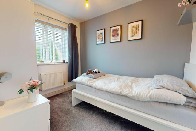 BEDROOM 2