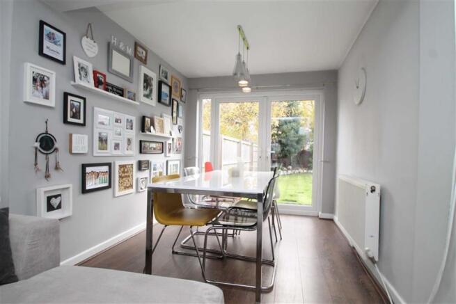 SITTING/DINING ROOM